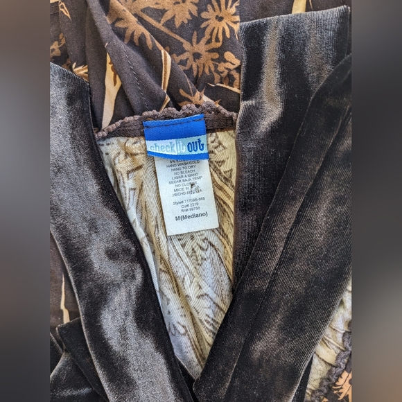 VINTAGE Brown Velvet Split Sleeve V Neck Blouse Top Size Medium - Picture 9 of 10